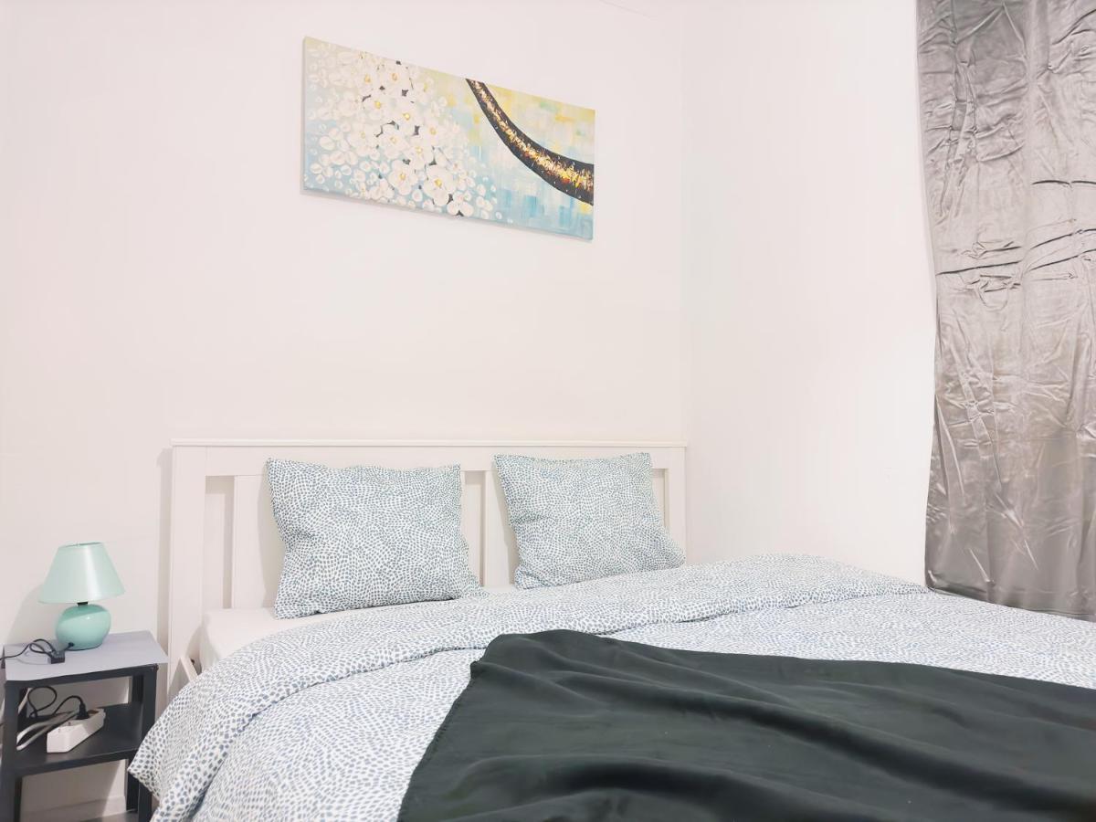 Charming Three Bedrooms Near Station Apartment Vienna