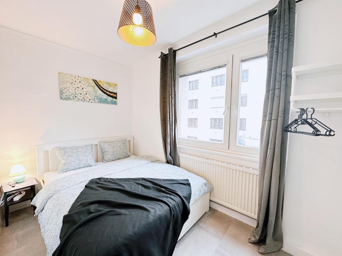 Charming Three Bedrooms Near Station Appartement